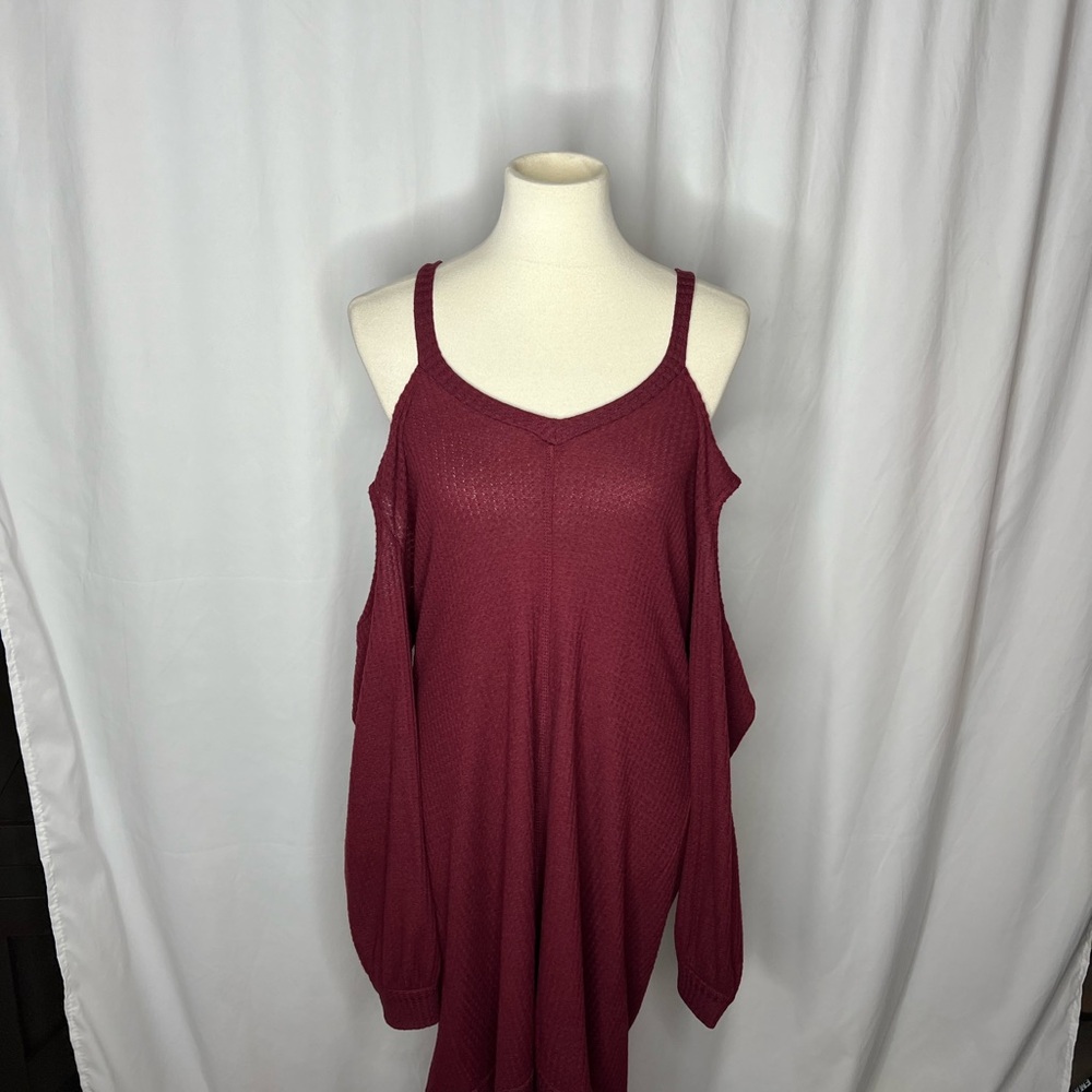 VENUS Burgundy Cold Shoulder Sweater